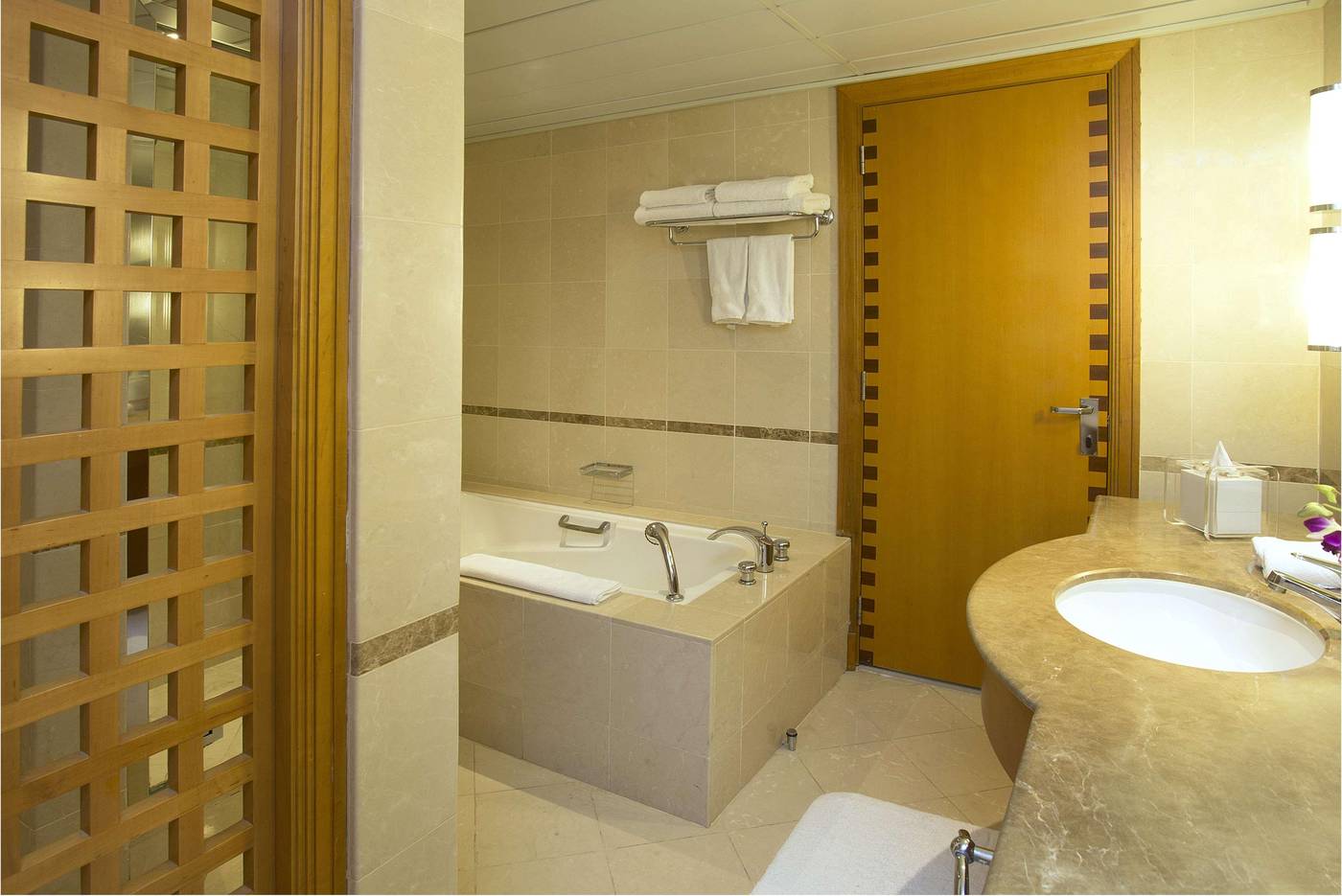 Hilton-Dubai-Jumeirah-Room-46