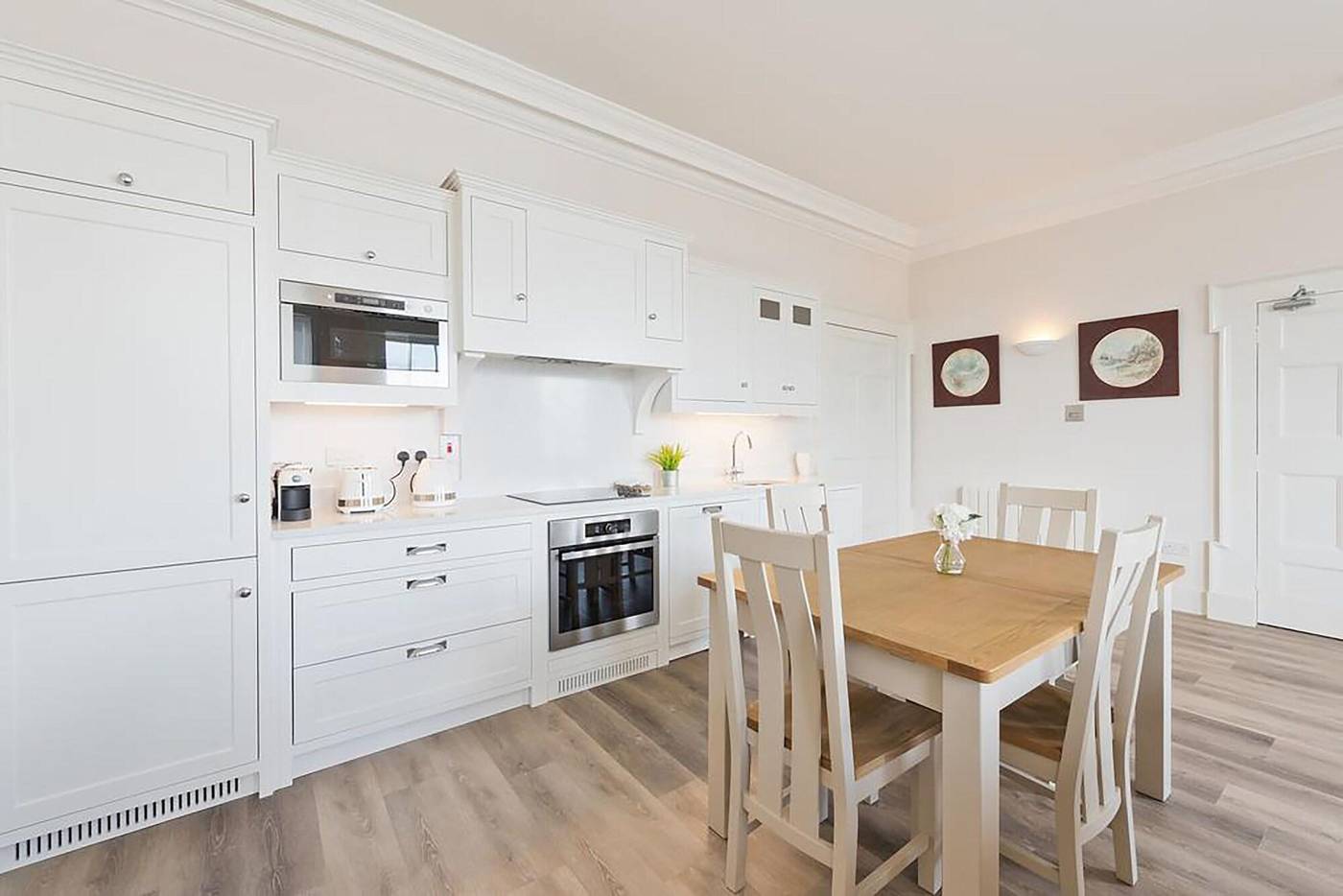 Henrietta-Suites-City-Centre-Room-43