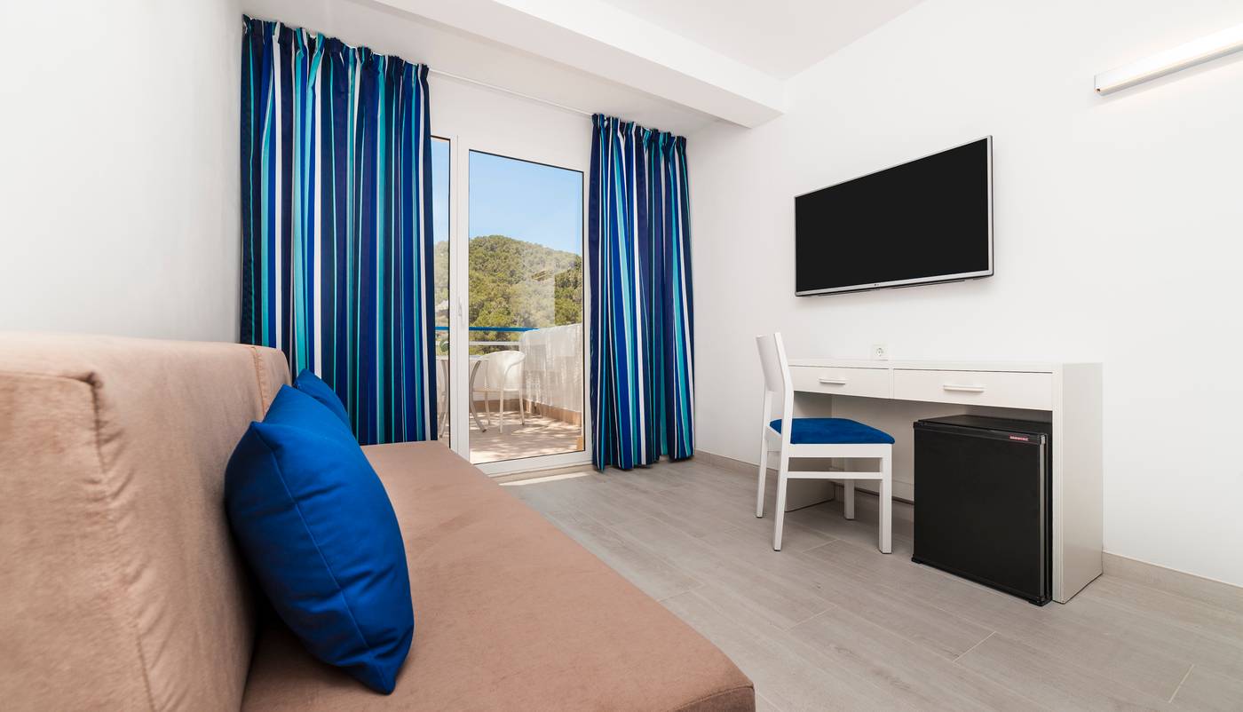 Globales-Montemar-Room-34