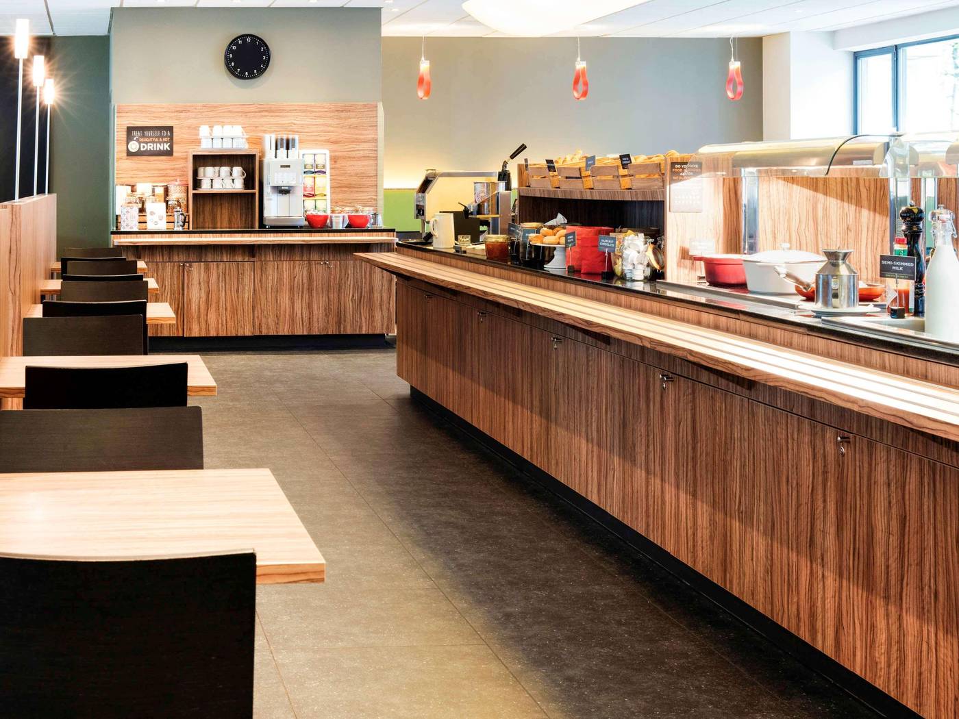 ibis-Brussels-Centre-Gare-Midi-Restaurant-15