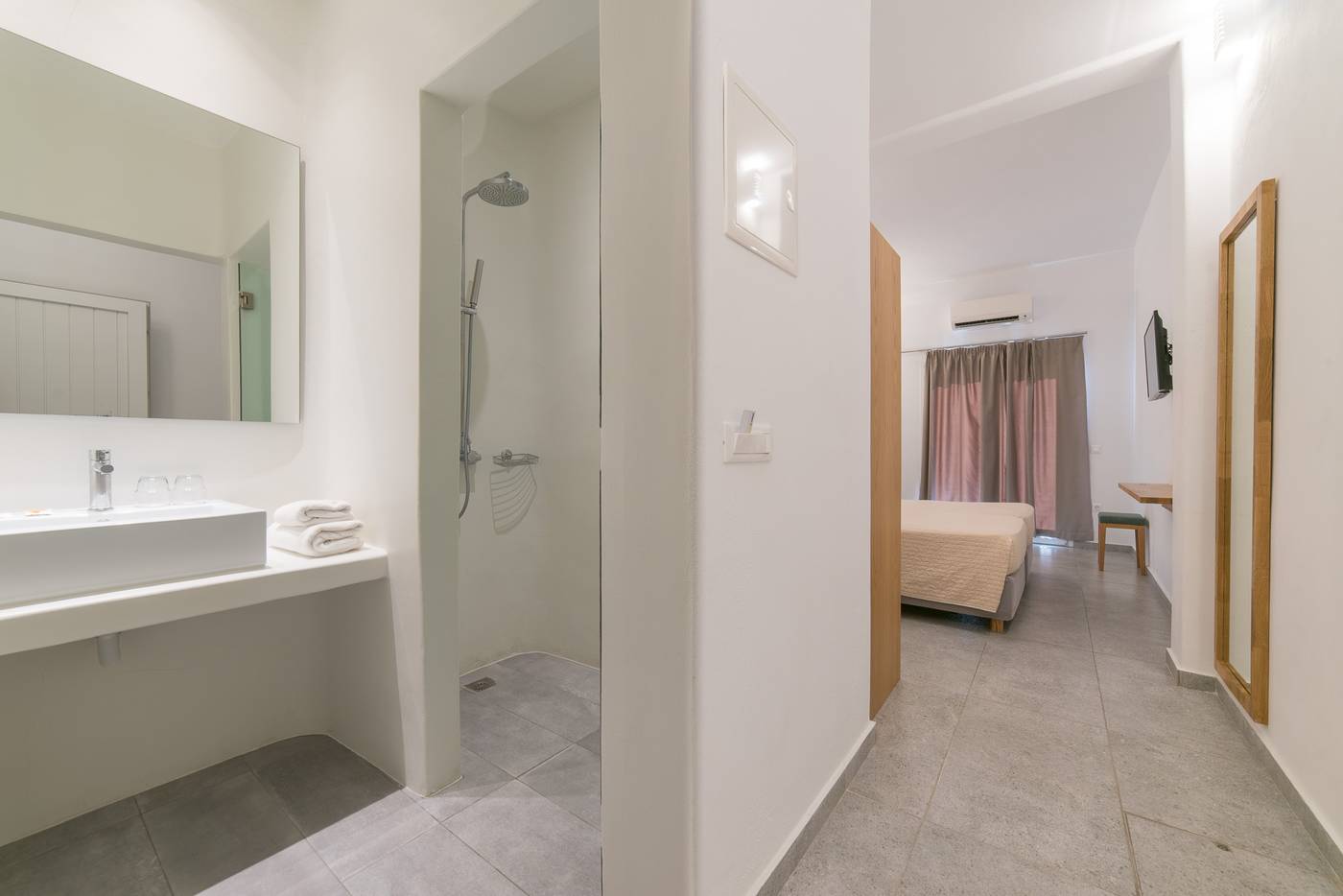 Vienoula-s-Garden-Room-23