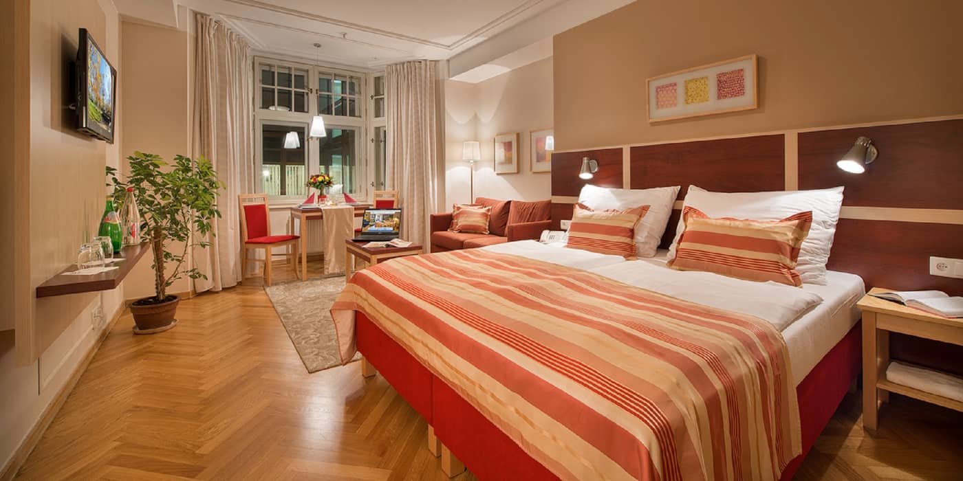 EA-Hotel-Julis-Room-13