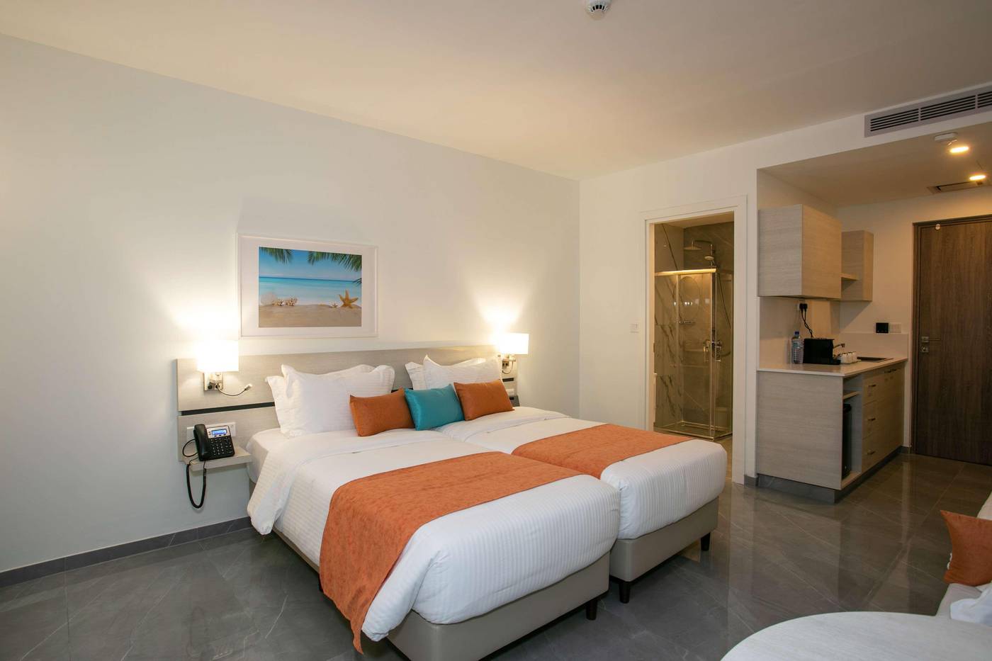 Best-Western-Plus-Larco-Hotel-Room-9