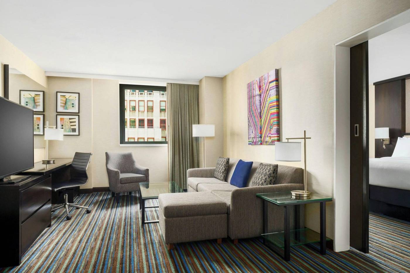 Courtyard-By-Marriott-New-York-Manhattan-Times-Squ-Room-28