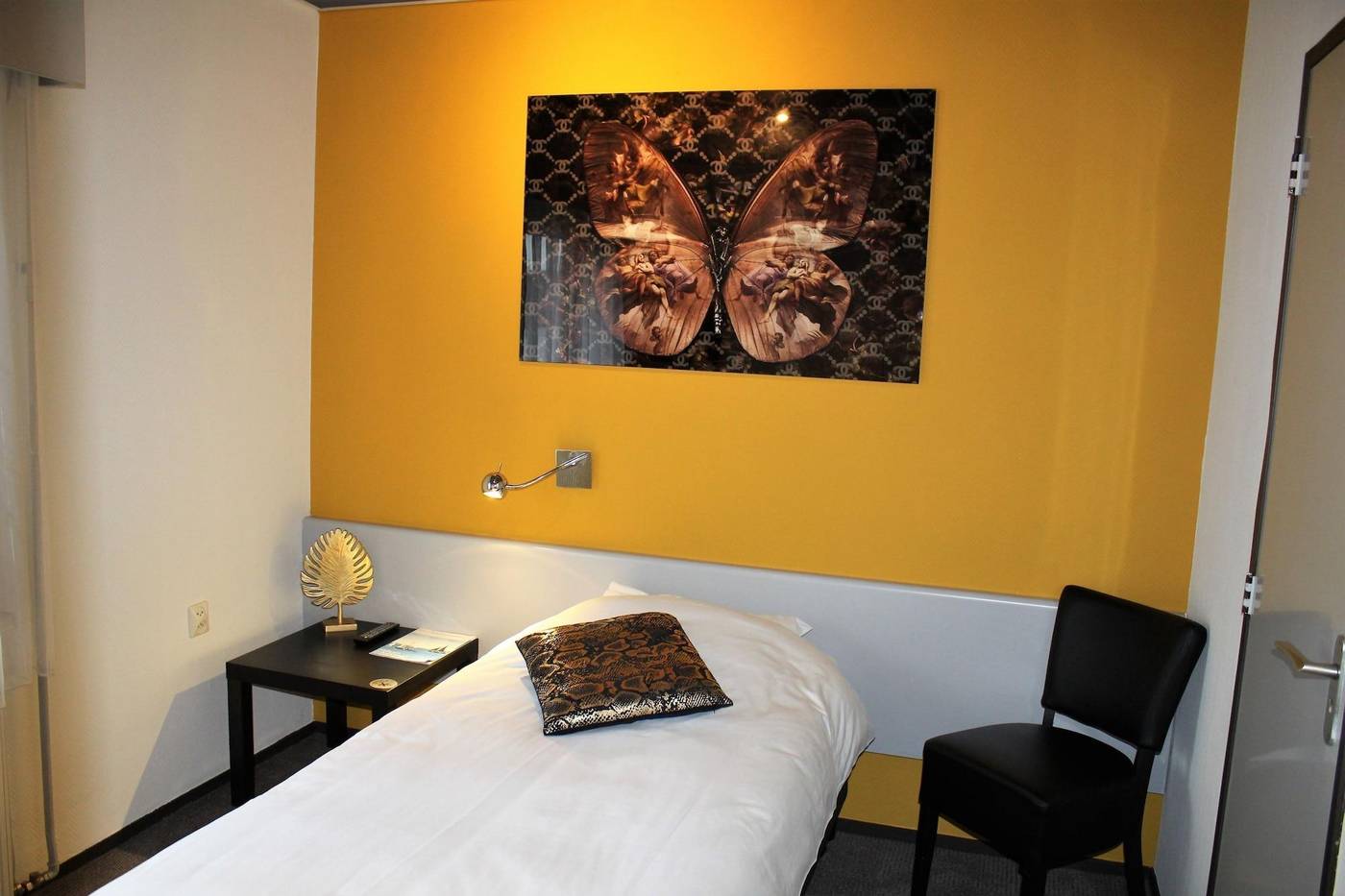 Hotel-De-Jonge-Heertjes-Room-5