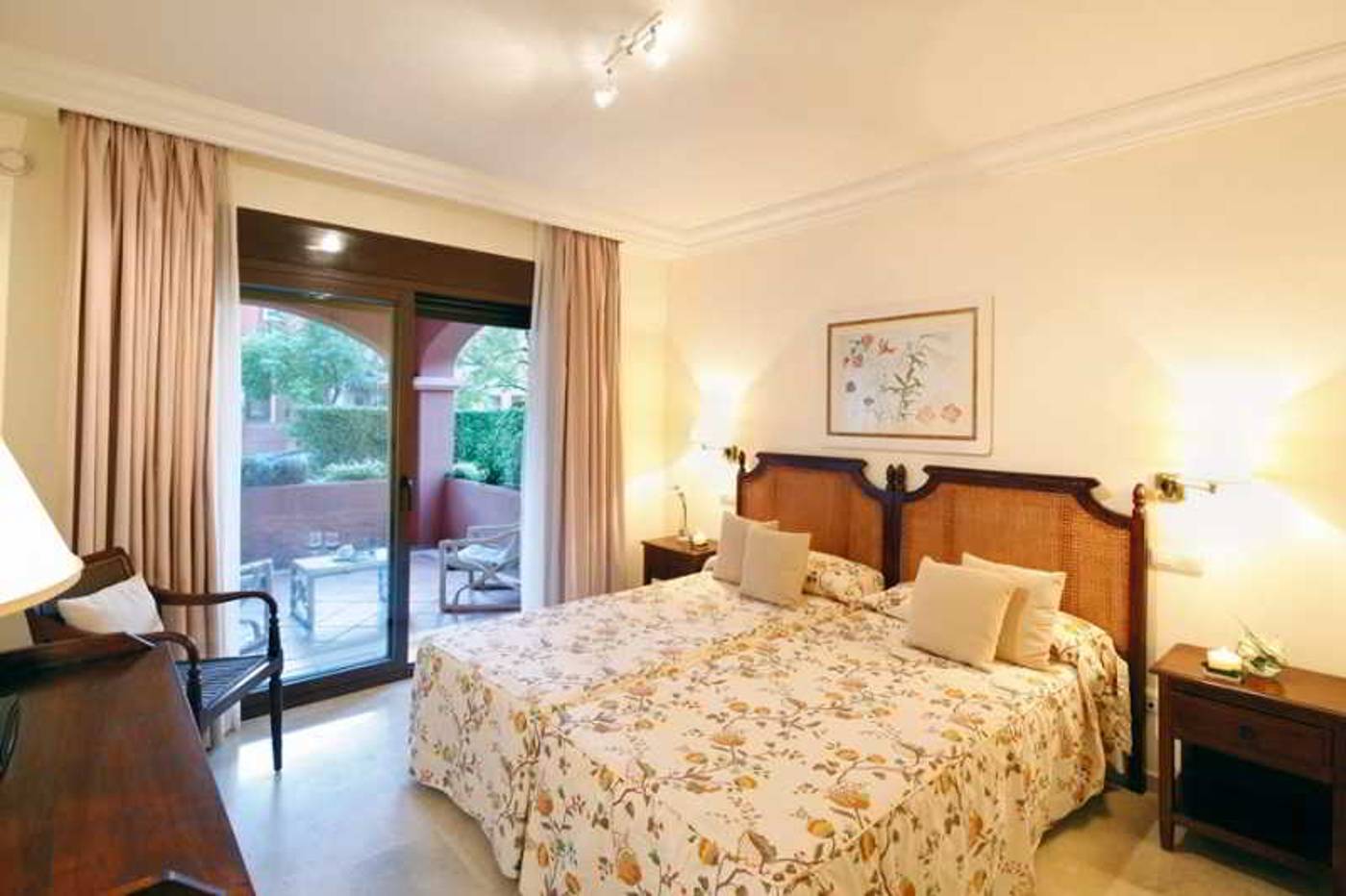 Vasari-Resort-Room-11