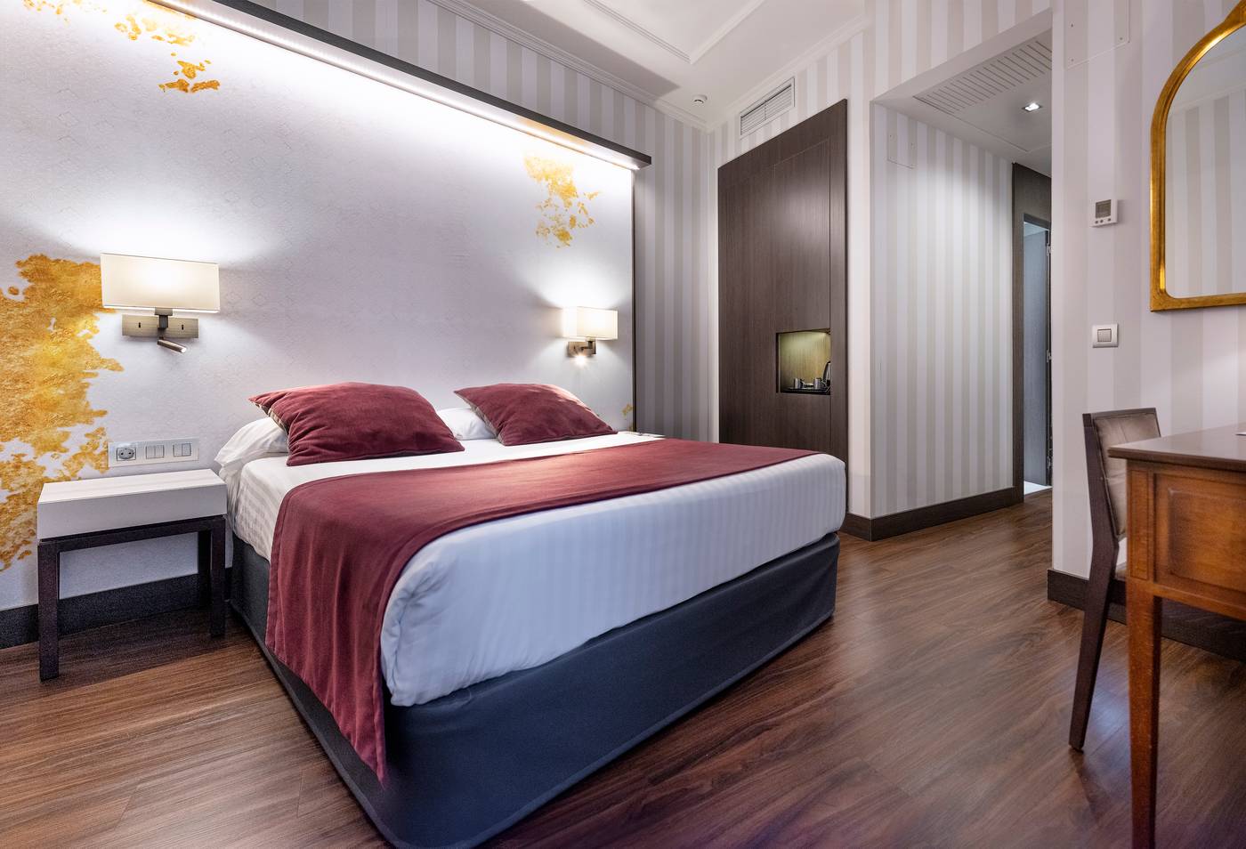 Palacio-San-Martin-Room-9