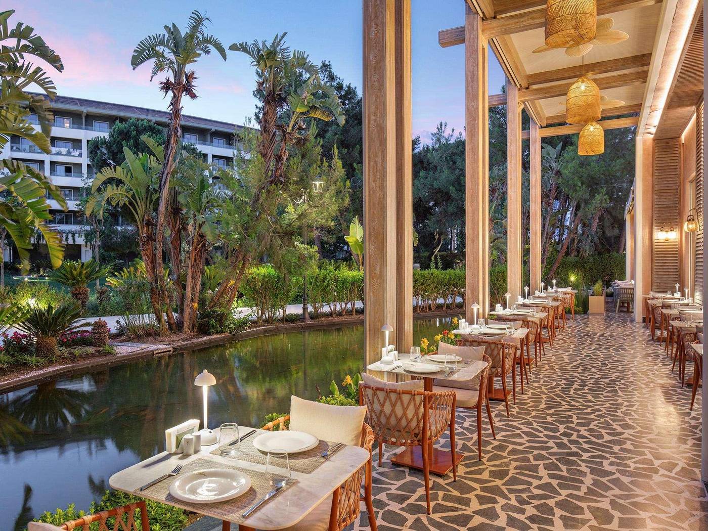 Ela-Excellence-Resort-Belek-Restaurant-17