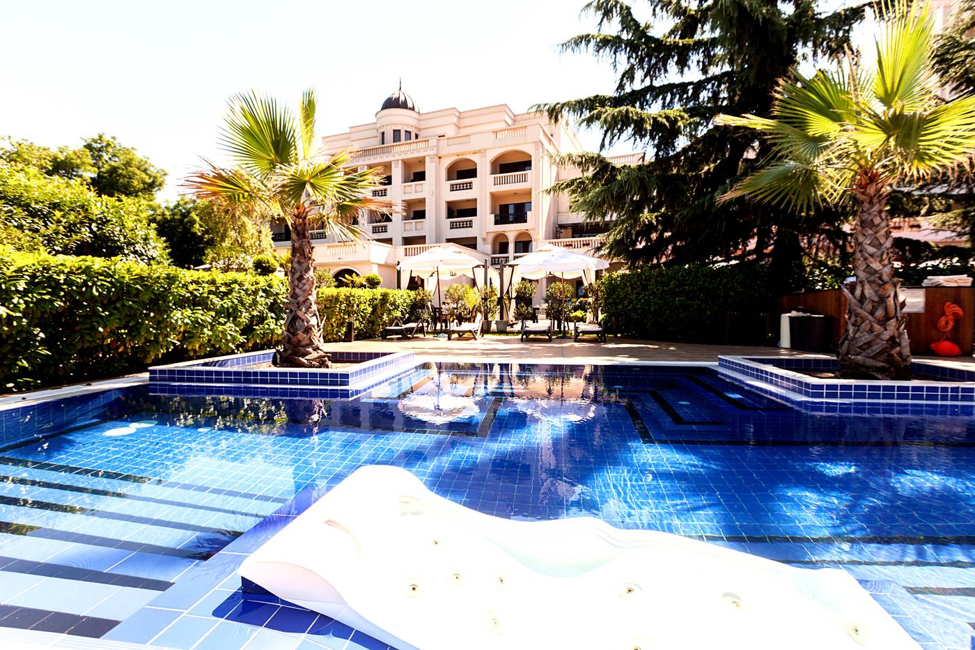 Grand-Hotel---Spa-Primoretz-Pool-3