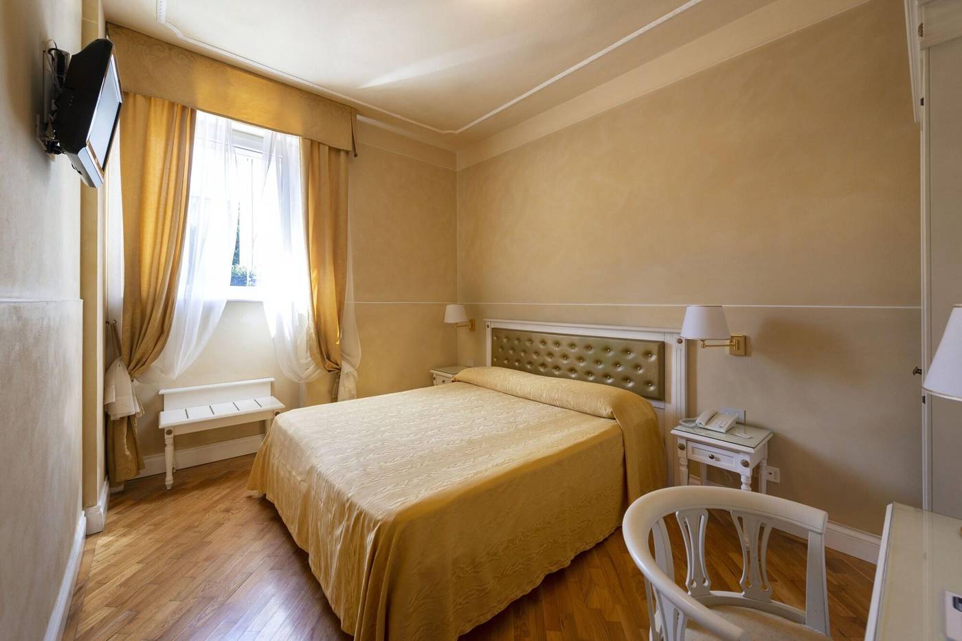 Hotel-Gennarino-Room-14