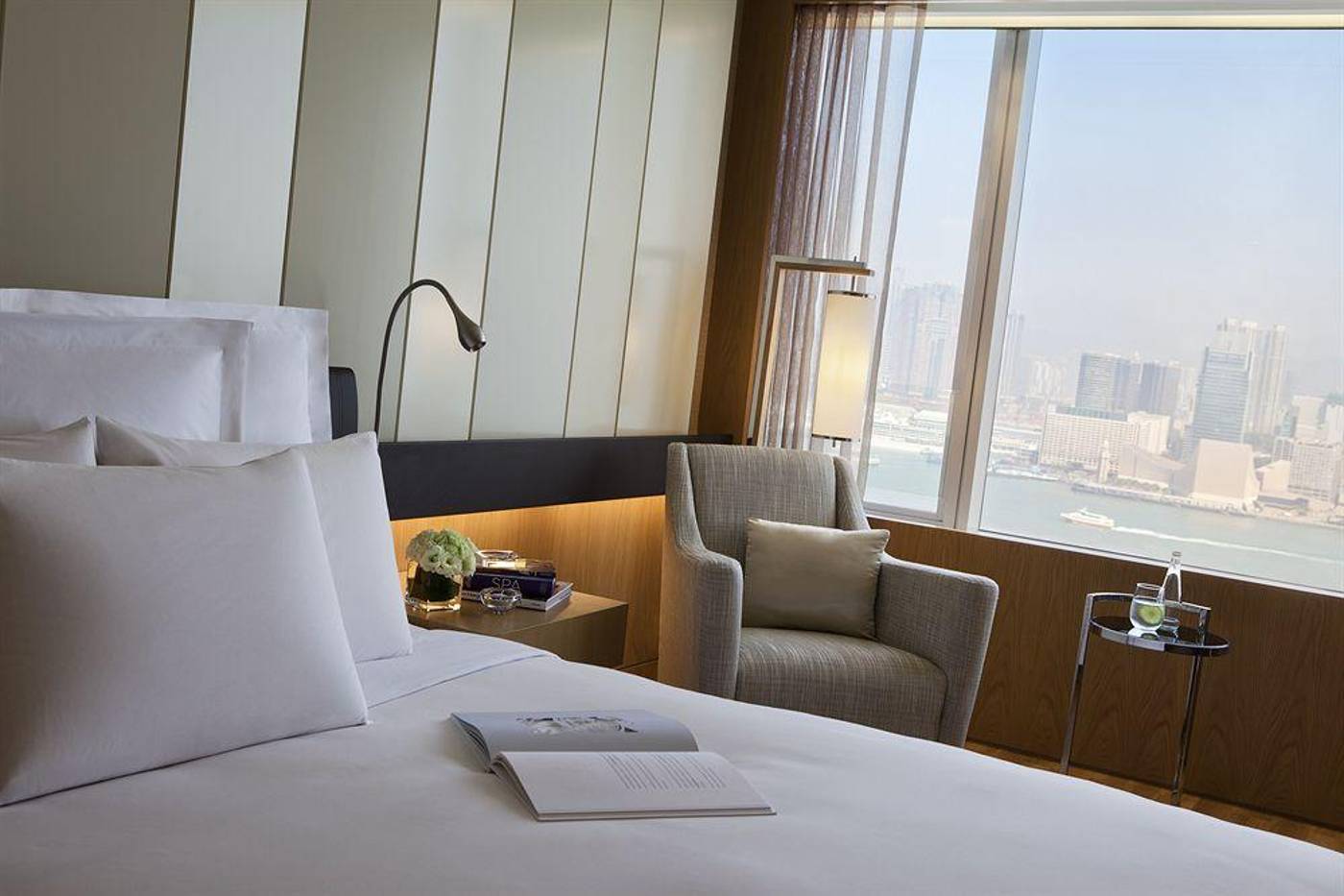 Renaissance-Hong-Kong-Harbour-View-Hotel-General-view-36