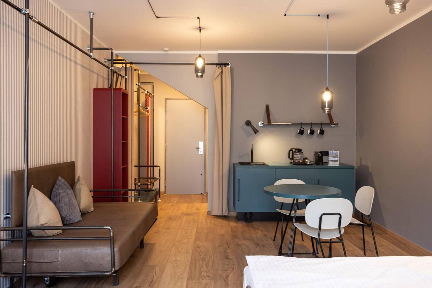 Miss-Sophie-s-Downtown-Room-31