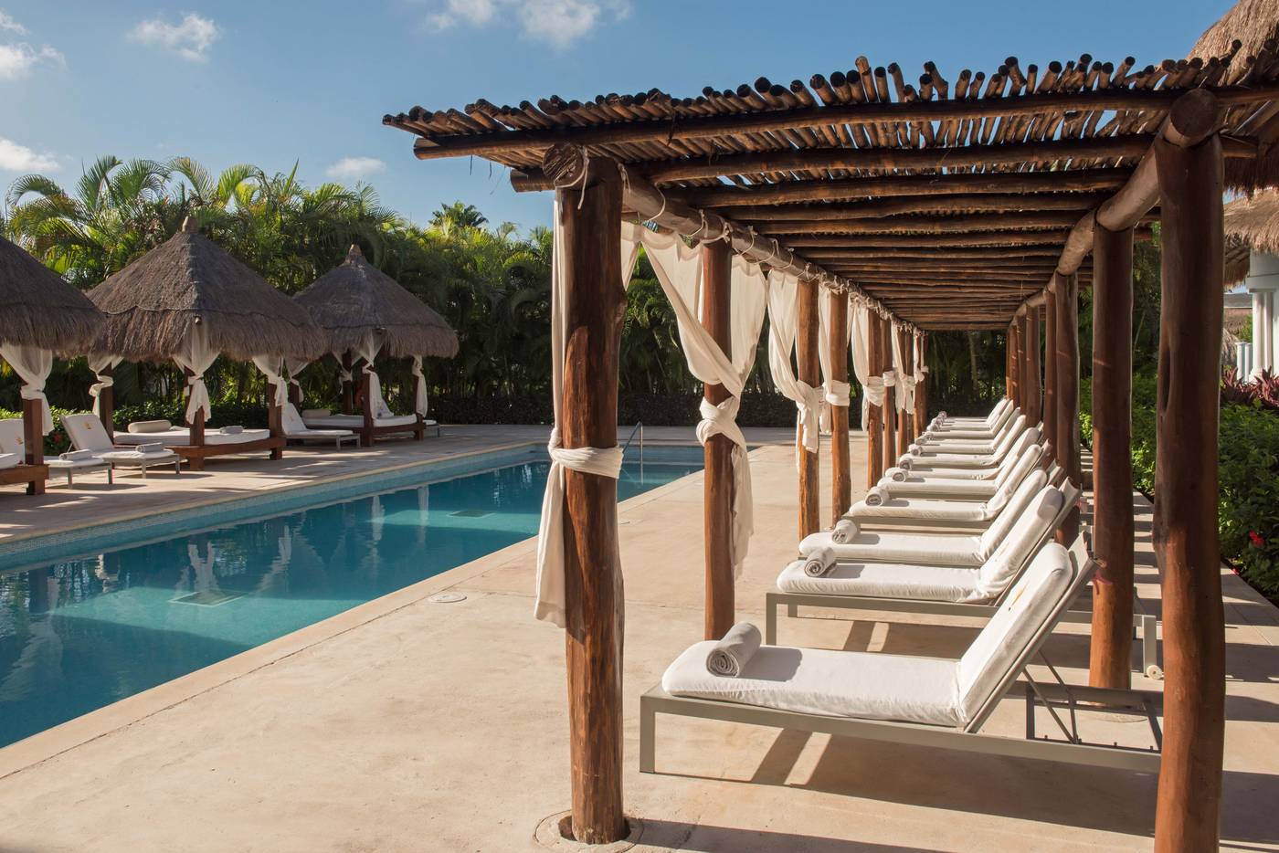 Grand-Riviera-Princess-Room-11