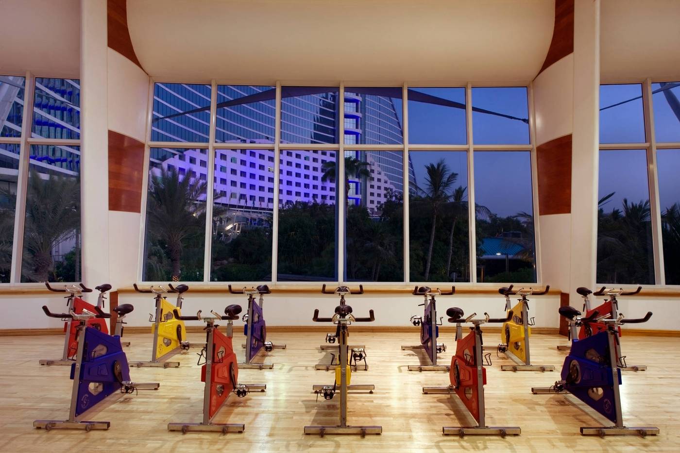 Jumeirah-Beach-Hotel-Sports-and-Entertainment-74