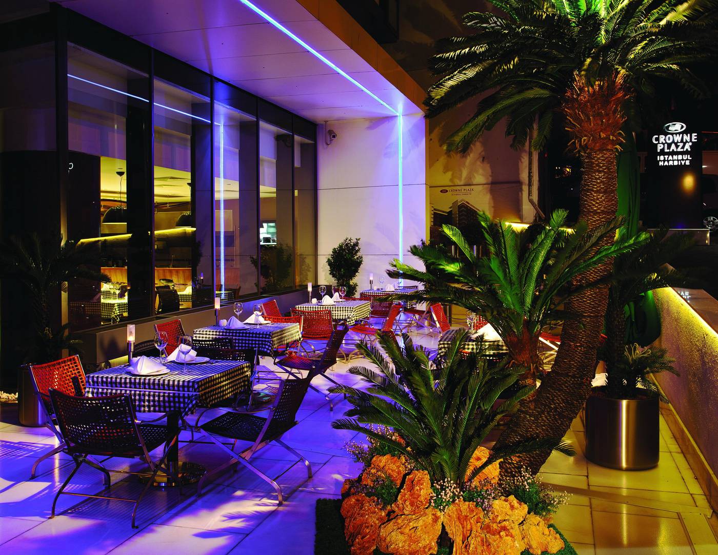 Crowne-Plaza-Harbiye-Restaurant-6
