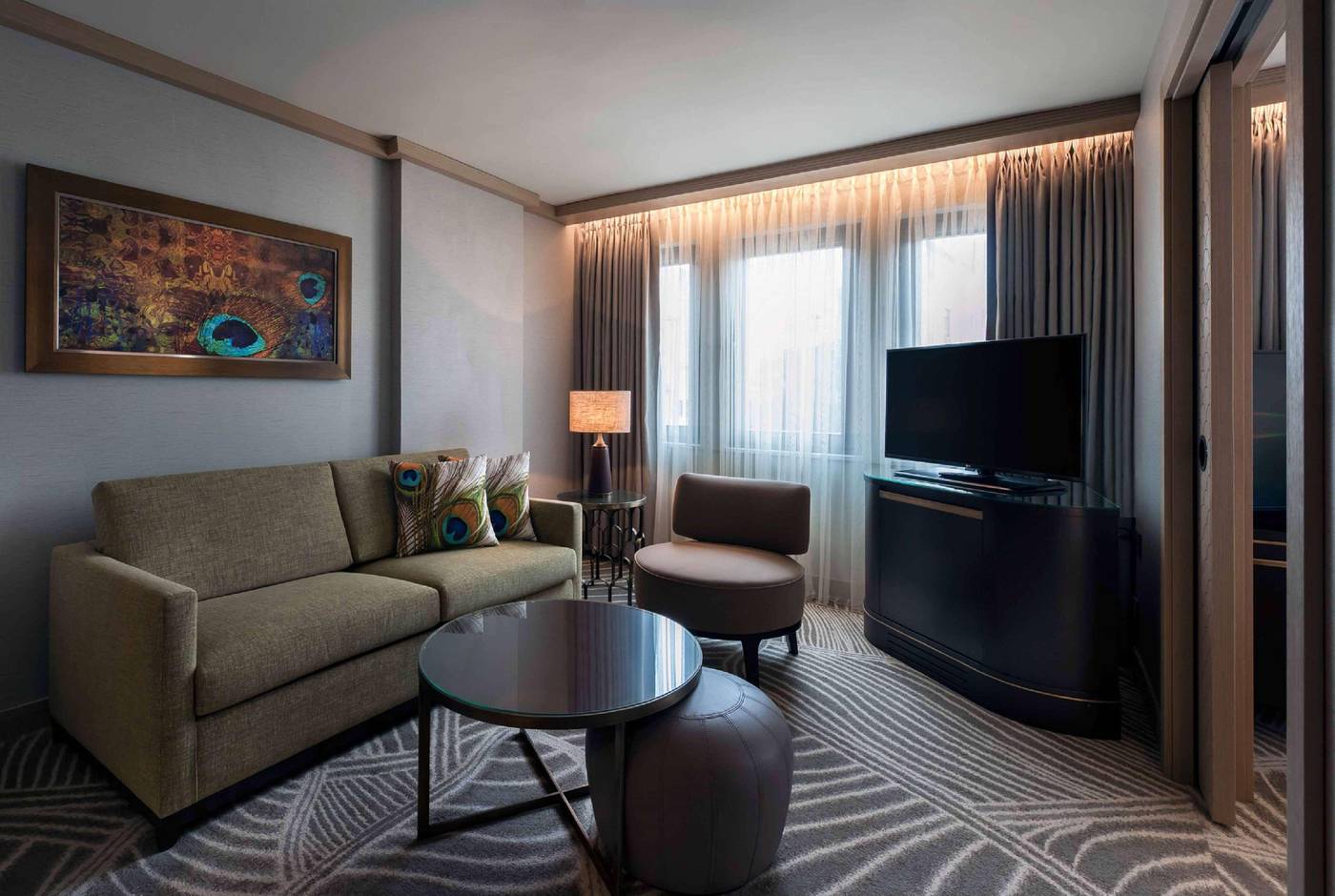 Doubletree-By-Hilton-Istanbul-Sirkeci-Room-34