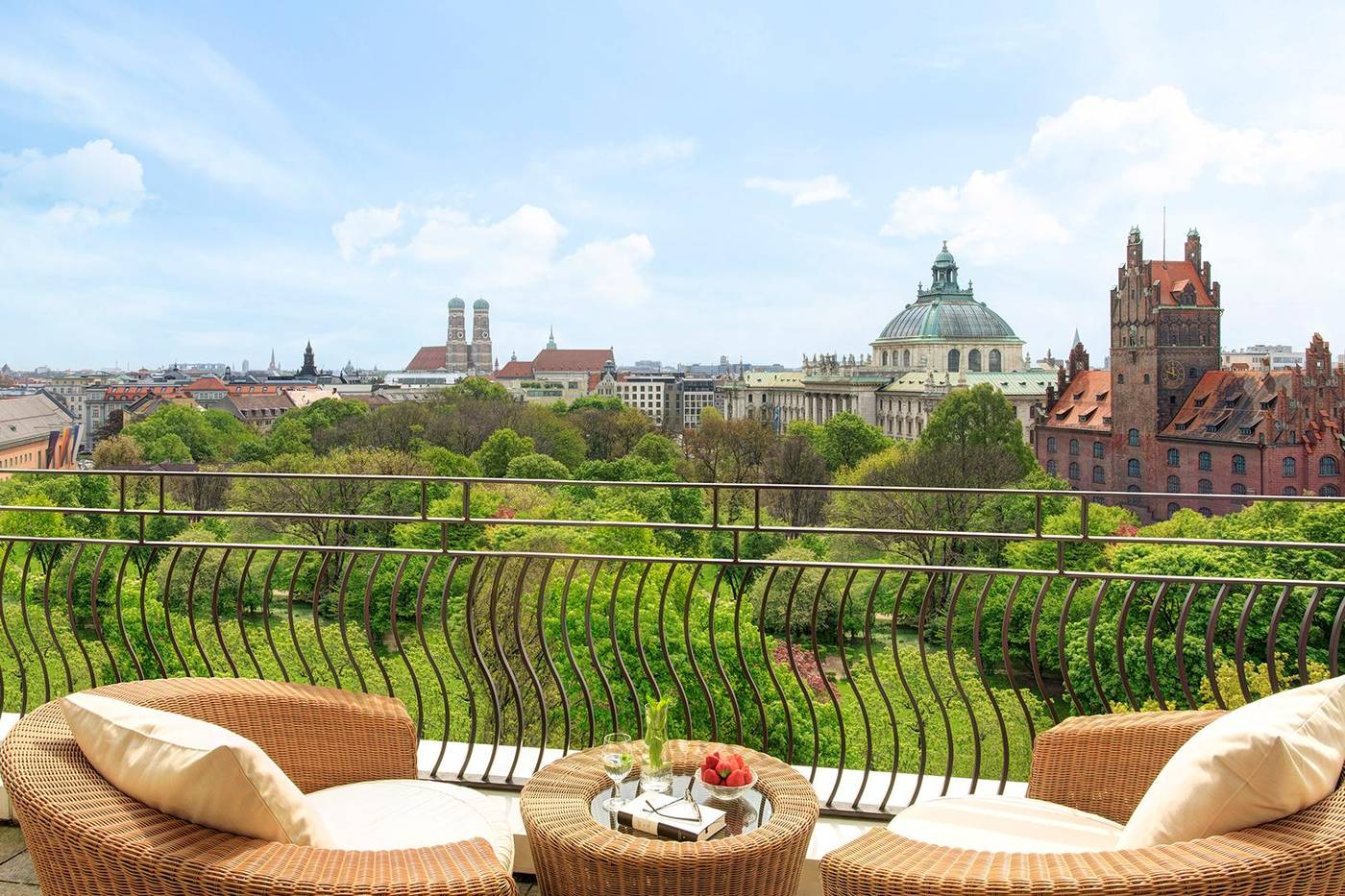 The-Charles-Hotel-Room-4