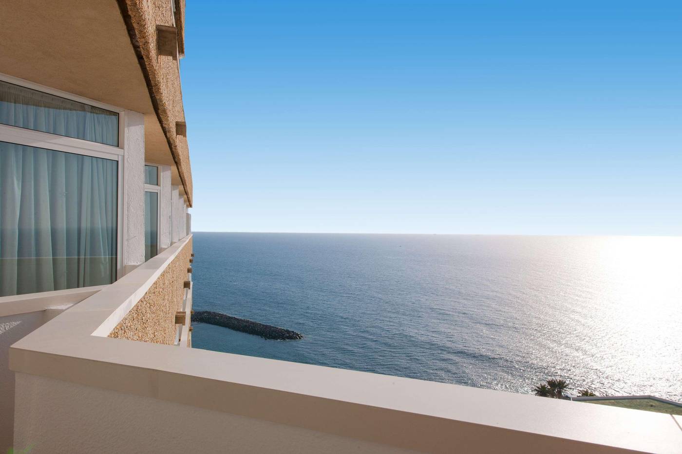 Iberostar-Waves-Bouganville-Playa-Room-65