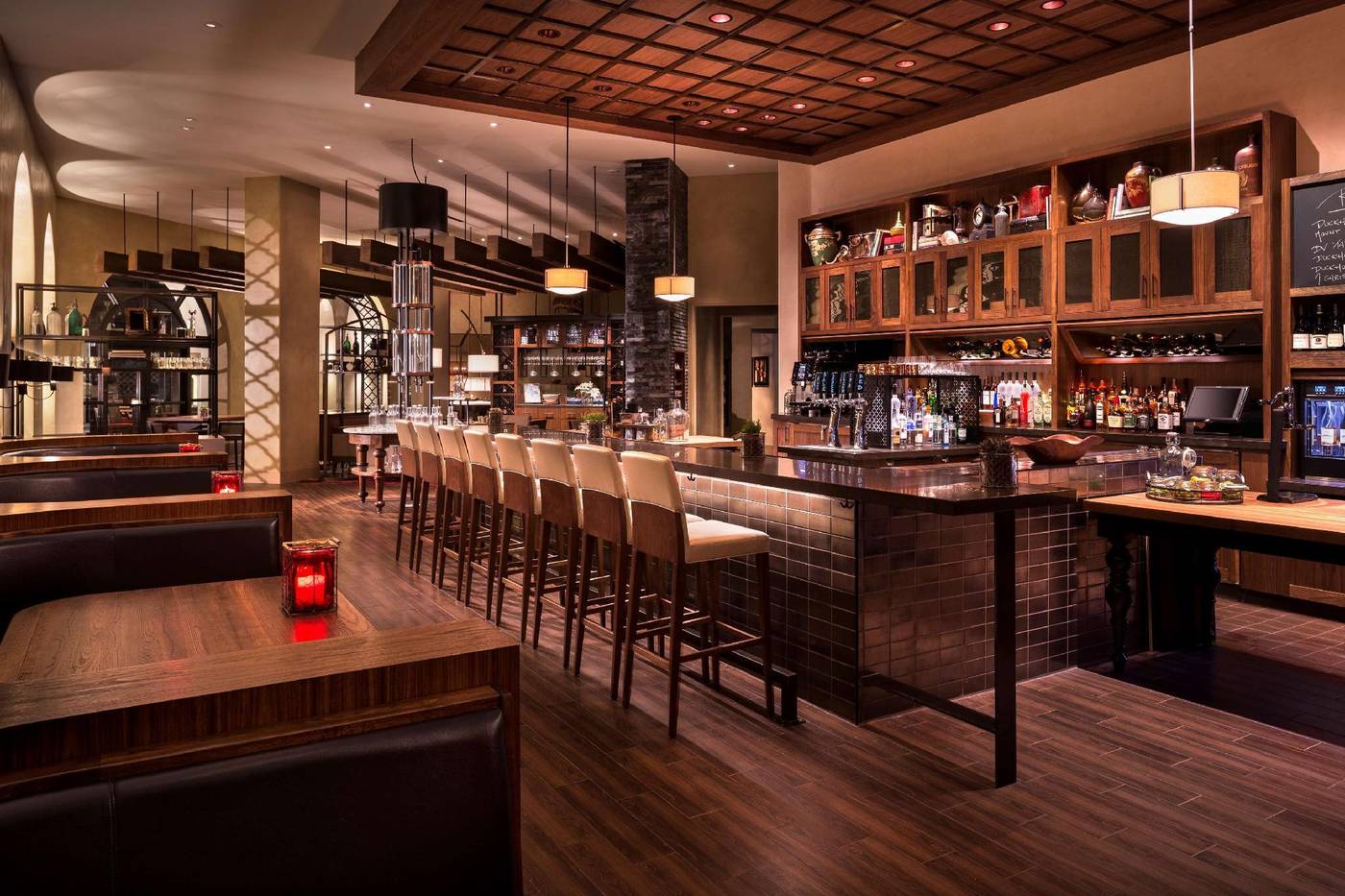 Hyatt-Regency-Huntington-Beach-Bar-18