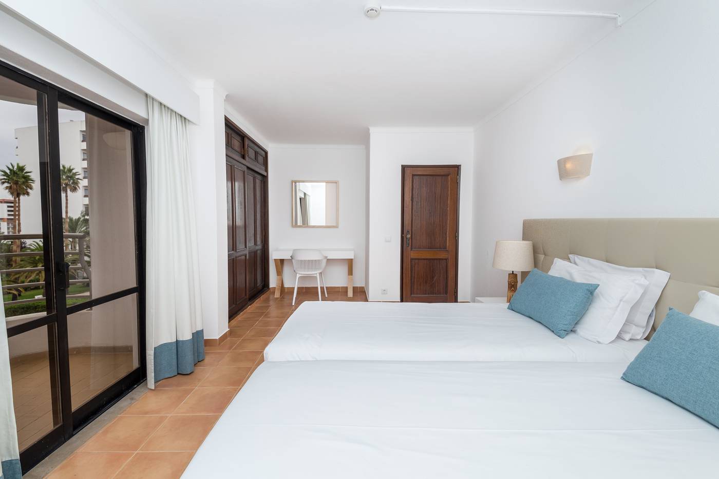 Mirachoro-Praia-Da-Rocha-Room-15
