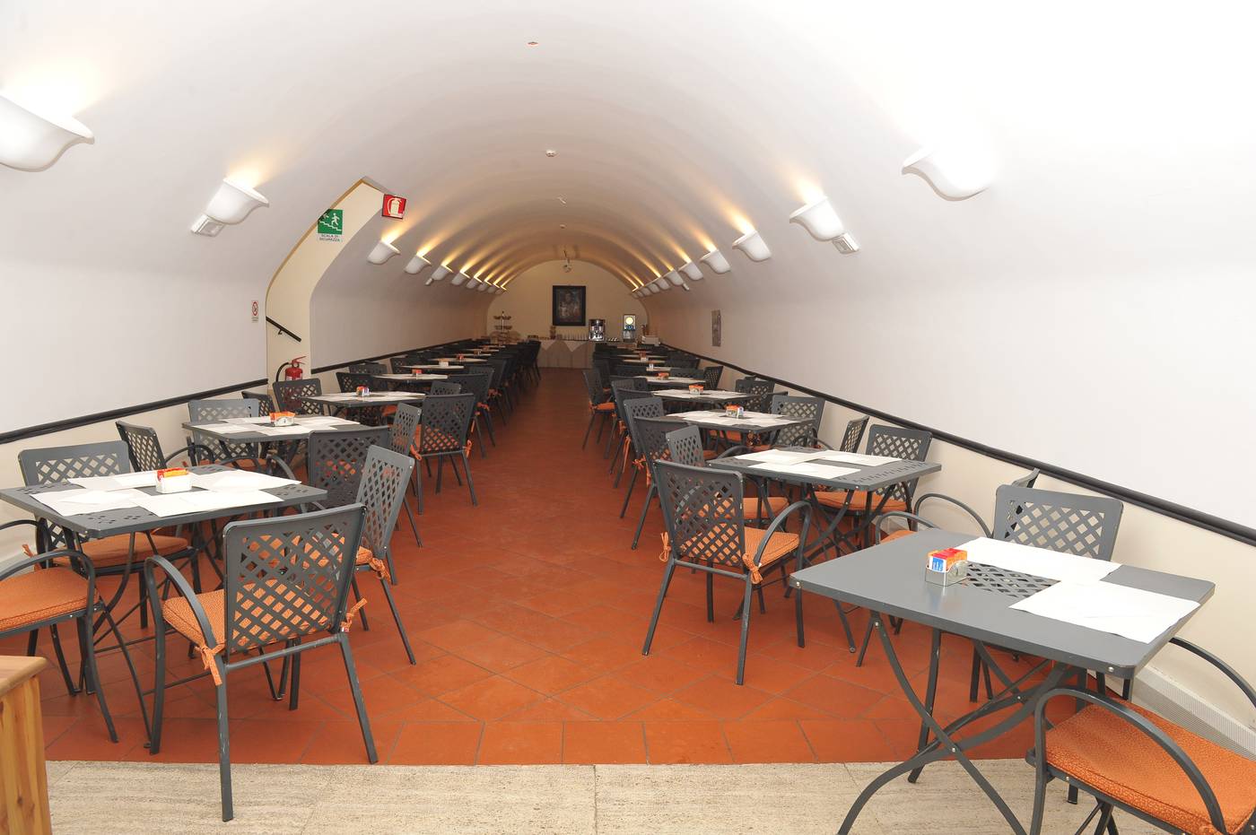 Domus-Sessoriana-Bar-18