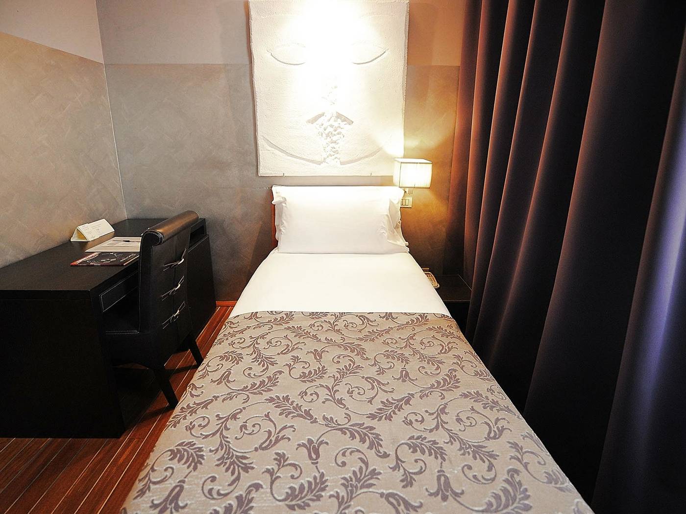 Borghese-Palace-Art-Hotel-Room-27