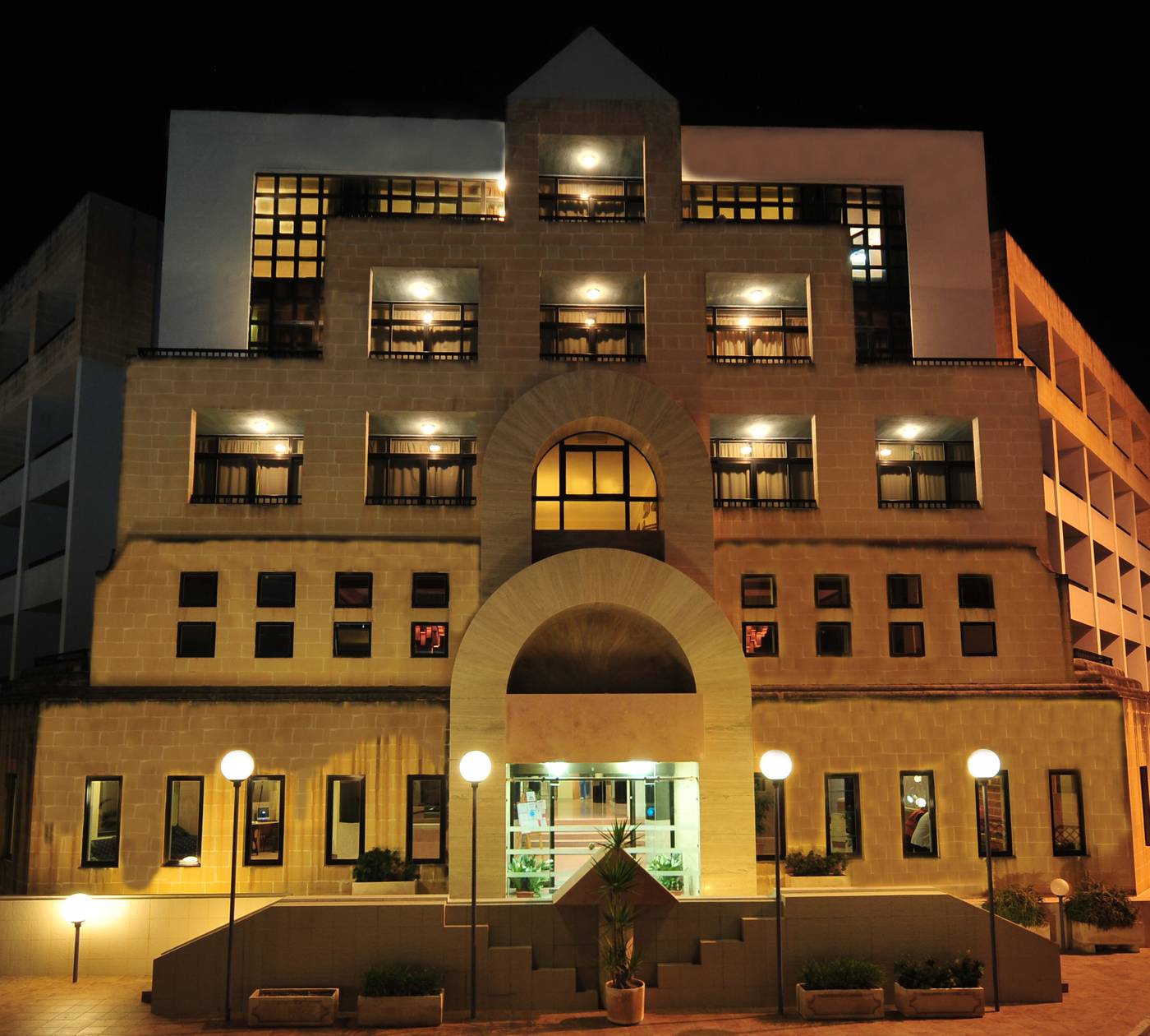 The-St-George-Park-Hotel-General-view-5