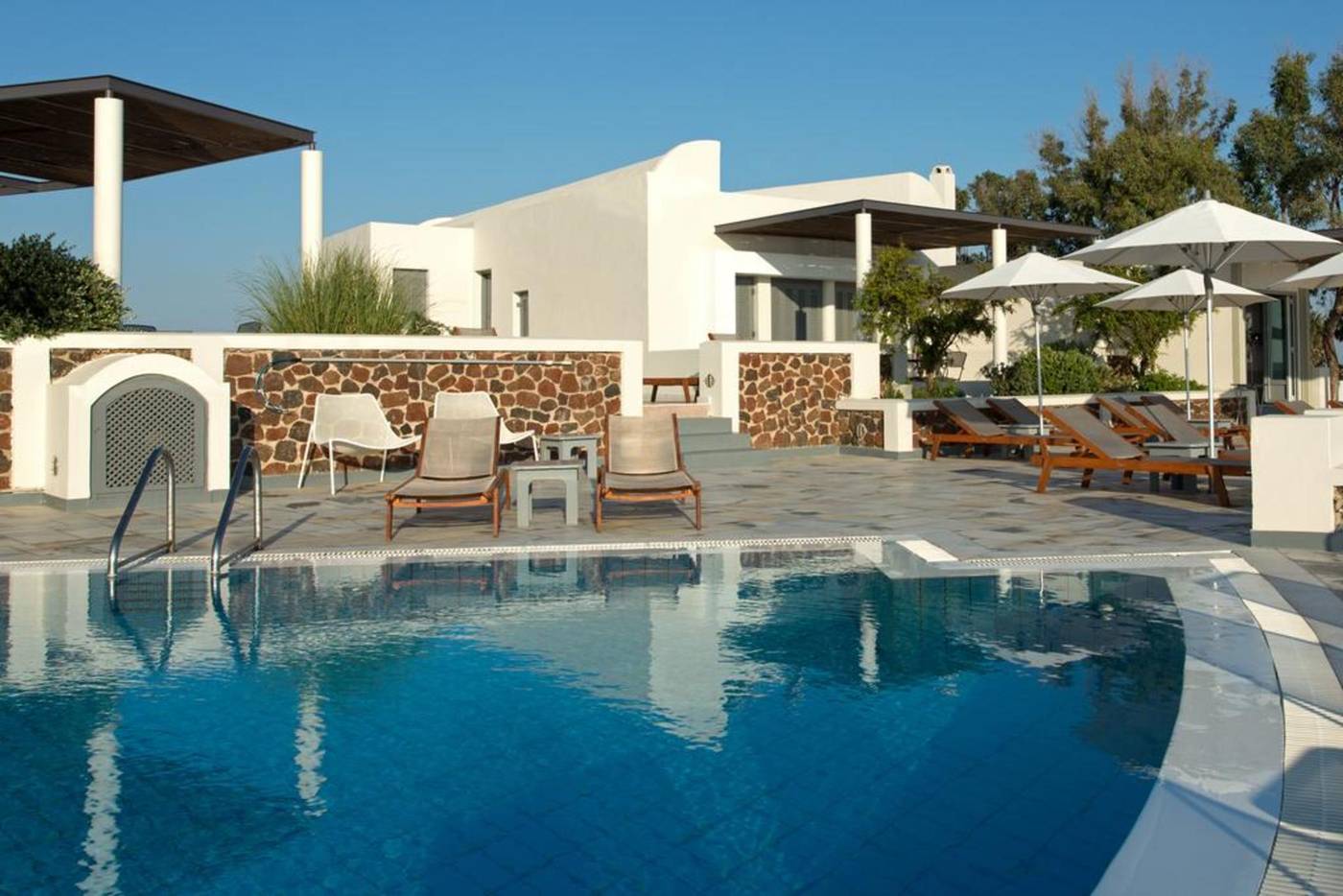 Xenones-Filotera-Pool-2