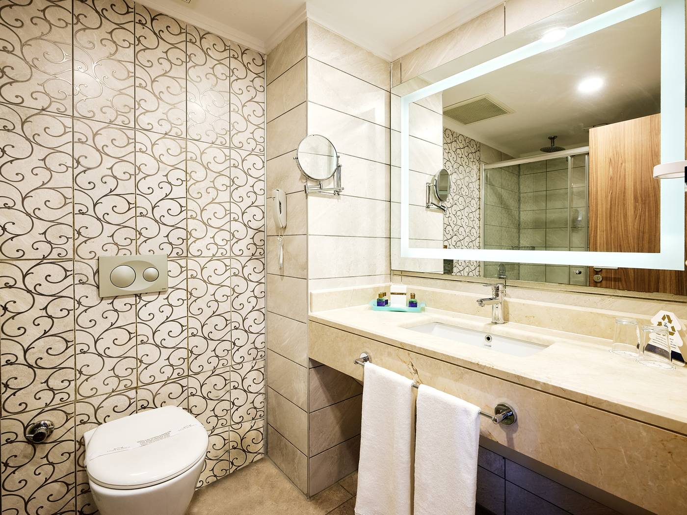 Luna Blanca Resort