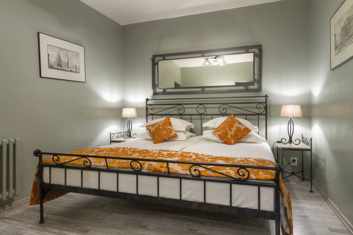 Black-Star-Suites-Room-7