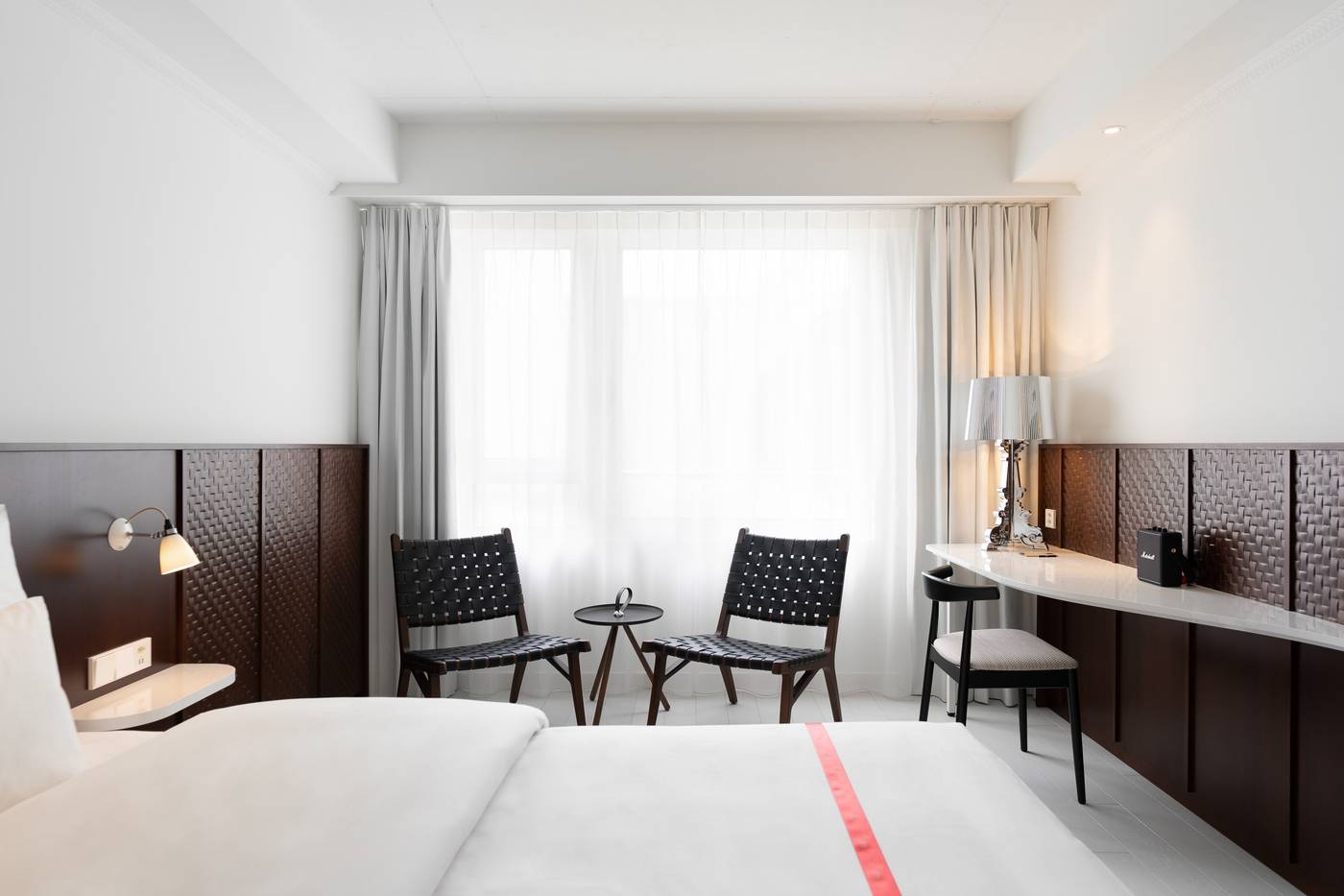 Ruby-Claire-Hotel---Bar-Room-11