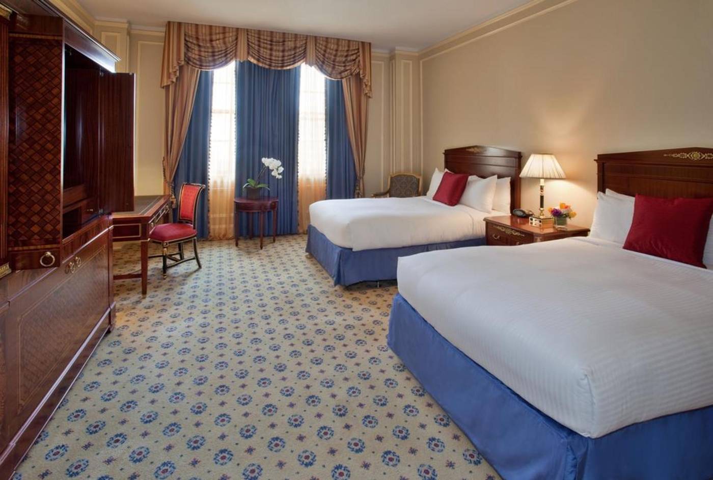 Millennium-Biltmore-Hotel-Los-Angeles-Room-8