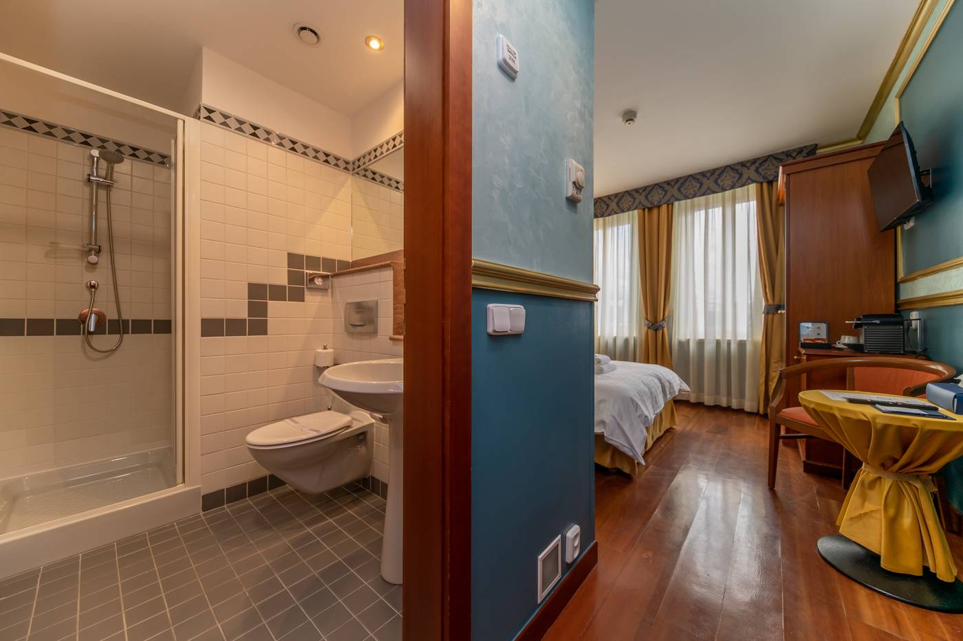 Hotel-Kinsky-Fountain-Room-37