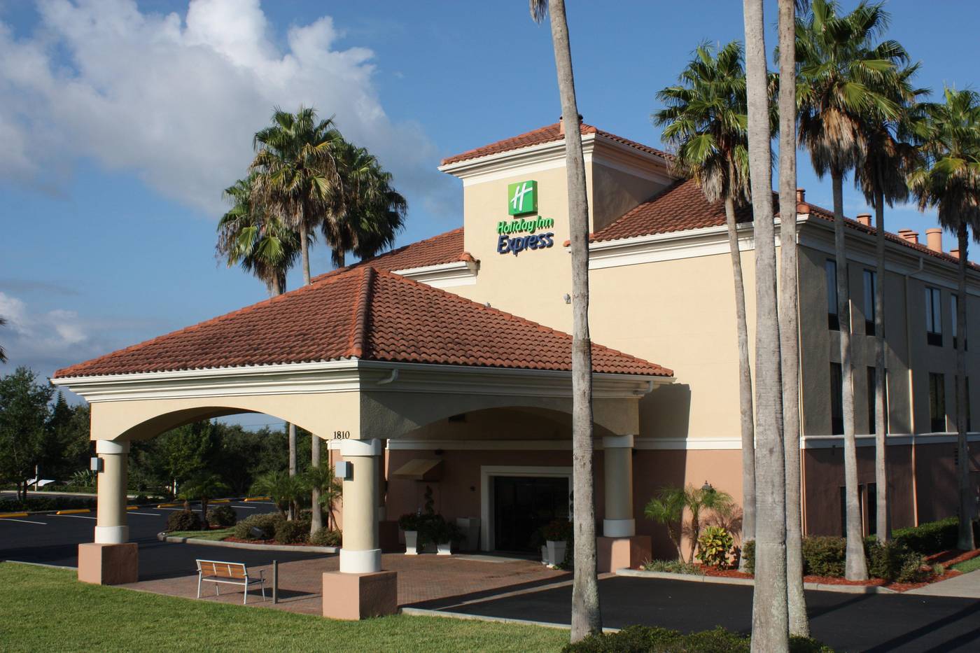 Holiday Inn Express Clermont -United States-CLERMONT-General view-3