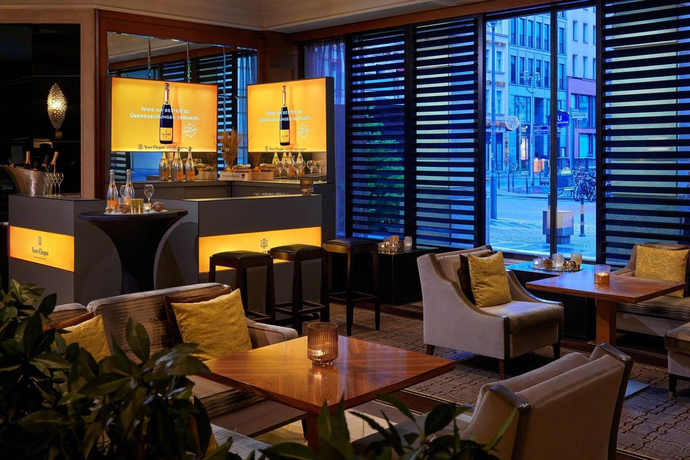 The-Westin-Grand-Berlin-Lobby-22