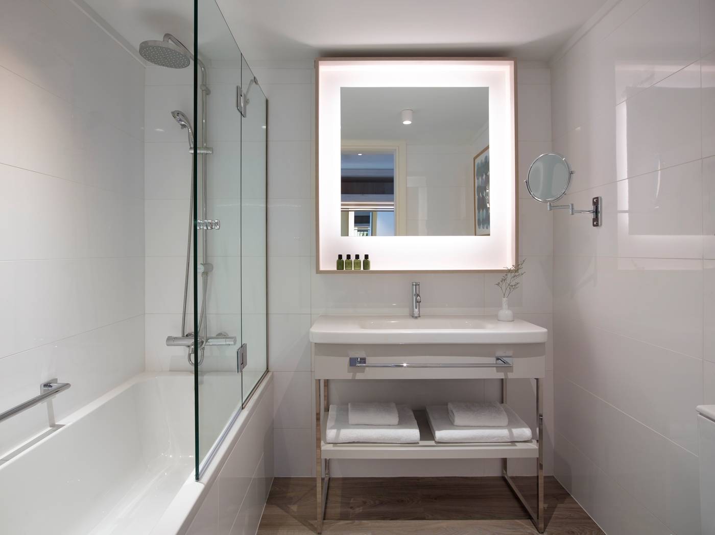 Amus-Hotel---Spa-Room-47