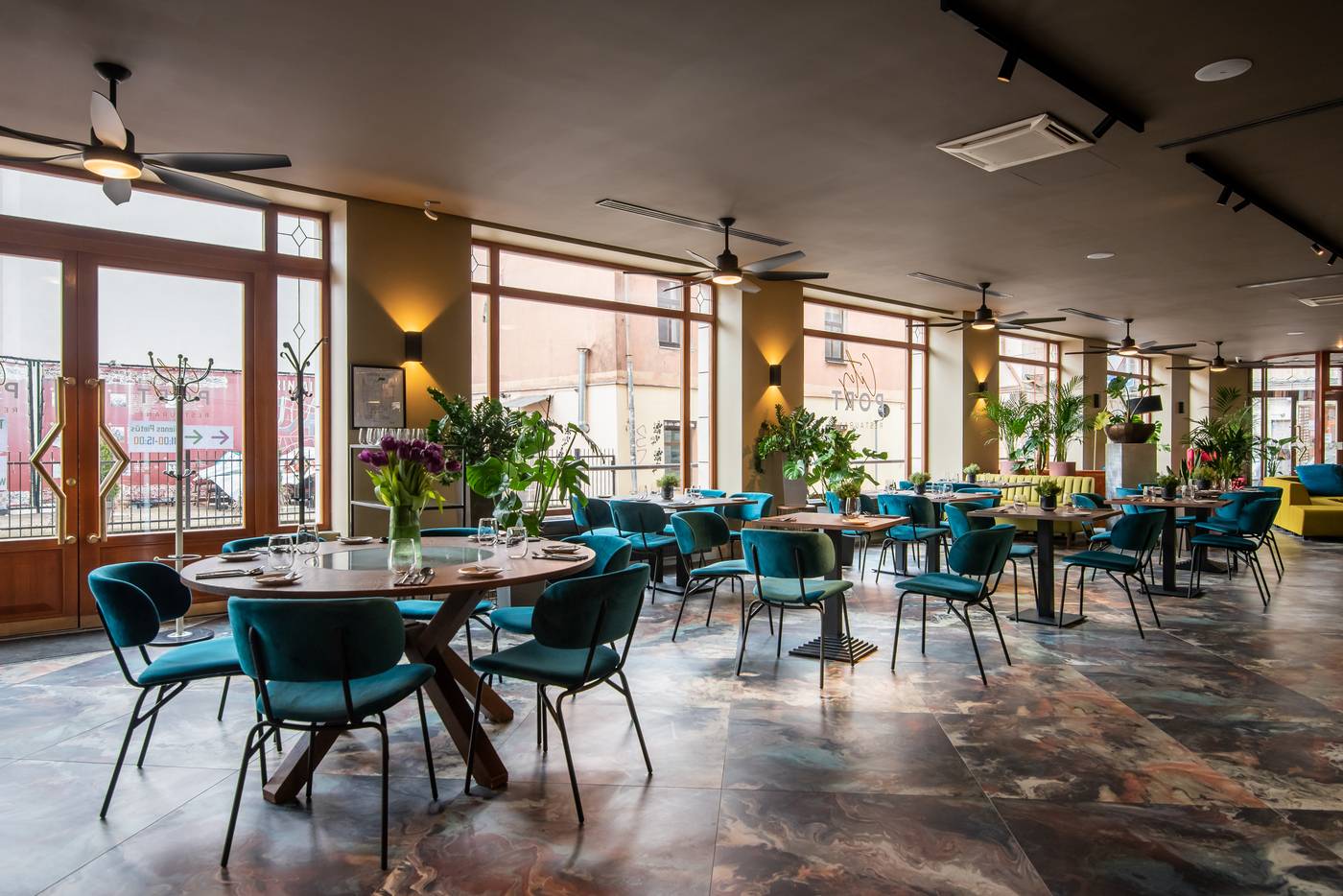 Conti-Lithuania-VILNIUS-Restaurant-3