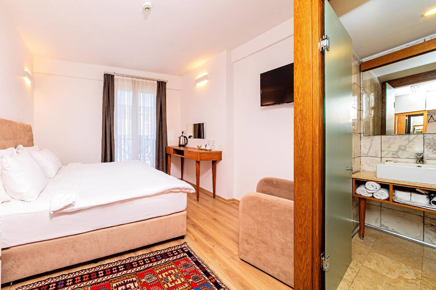 Blu-Hotel-Istanbul-Room-1