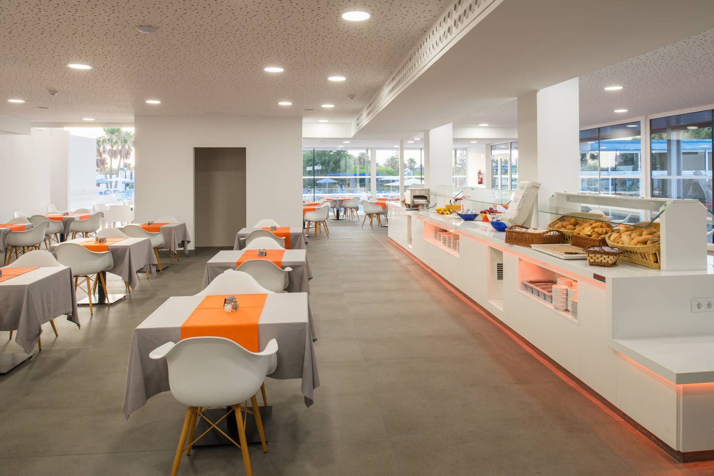 Hyde-Park-Lane-Bungalows-Restaurant-45