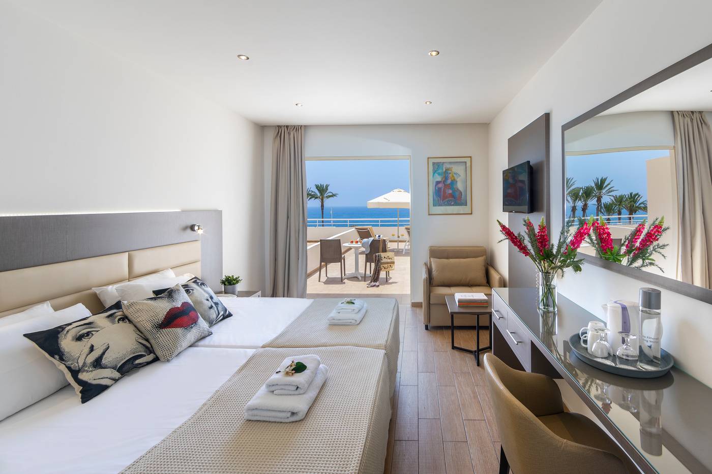 Queens-Bay-Hotel-Room-24