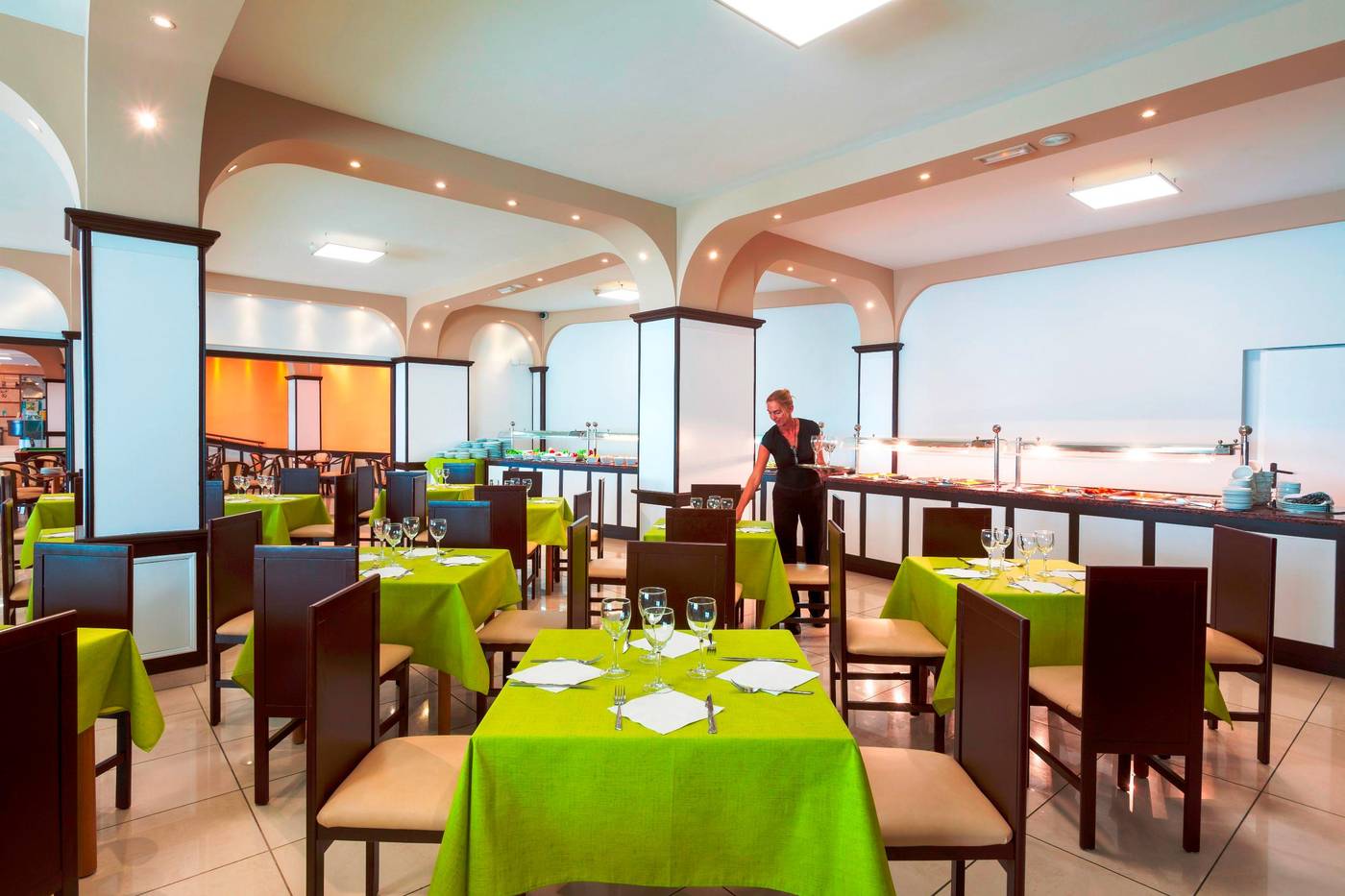 Dragos-del-Sur-Restaurant-16