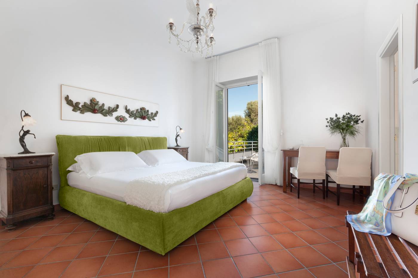Villa-Oriana-Relais-Room-11