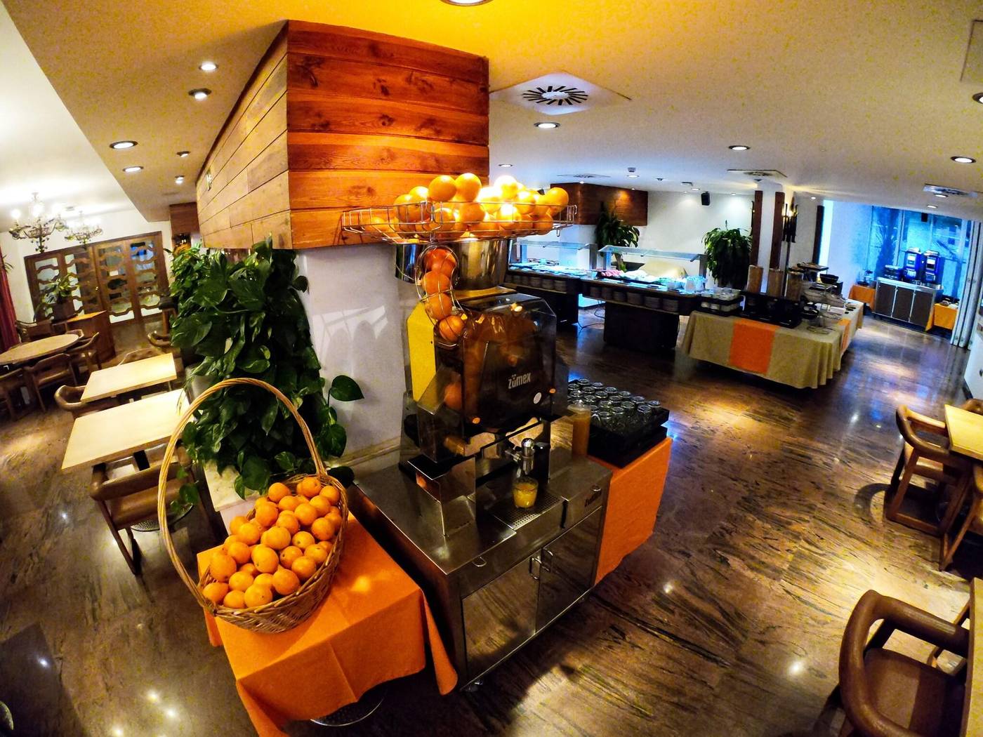 Bajondillo-Restaurant-41