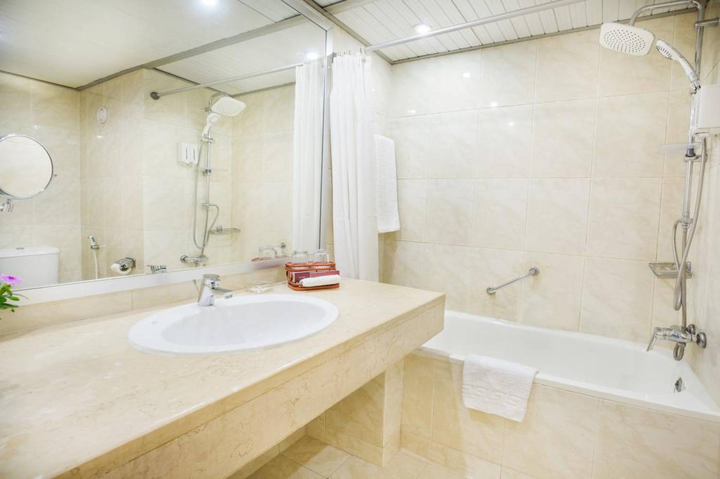 Pyramisa-Hotel-Luxor-Room-27