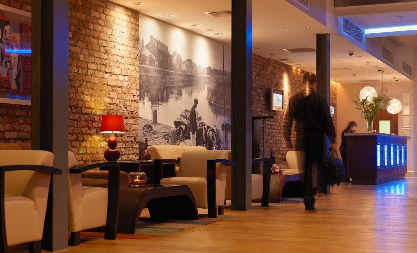 Absolute Hotel Limerick-Ireland-Limerick-Lobby-9