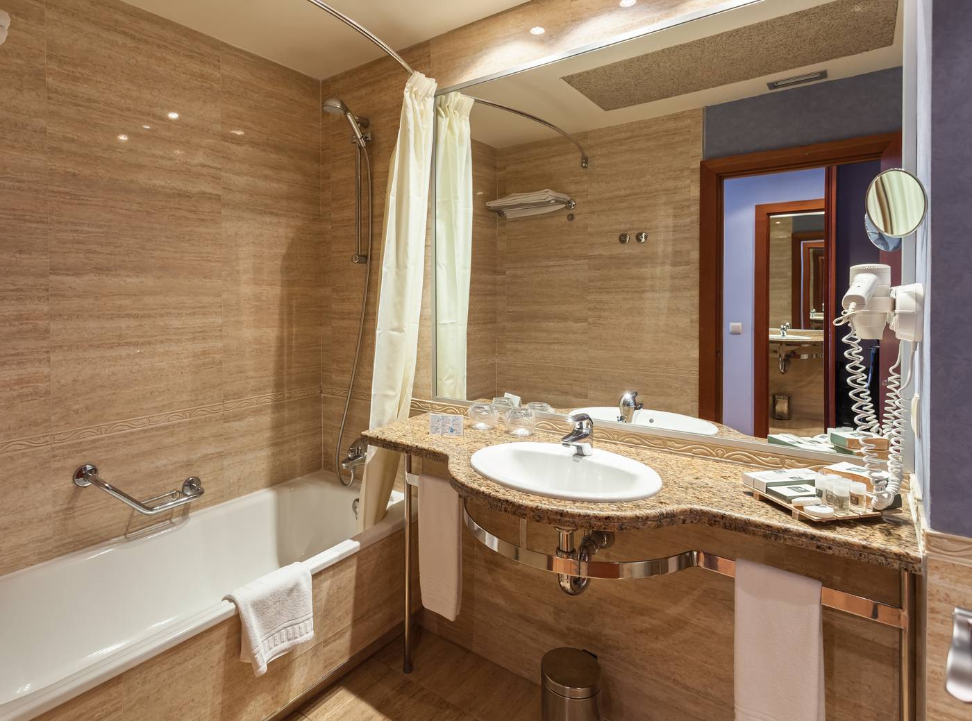 Hotel-Delfin-Room-22