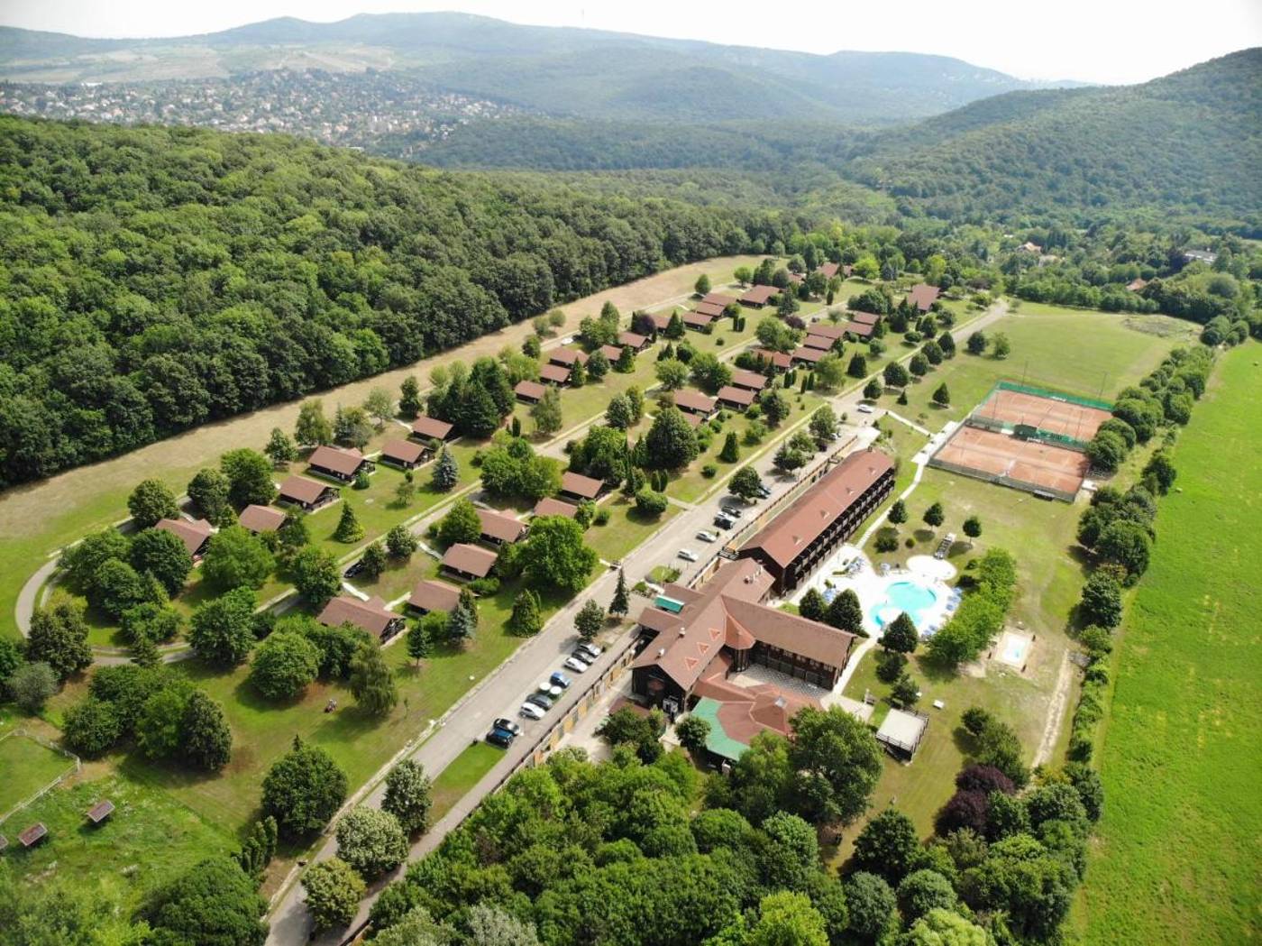 Petnehazy-Aparthotel-General-view-44