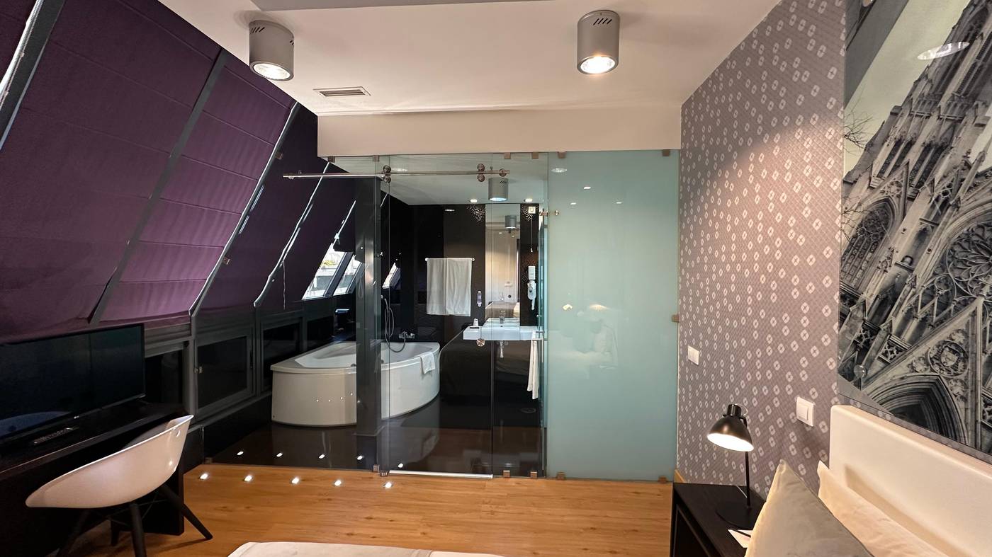 America-Diamonds-Room-10