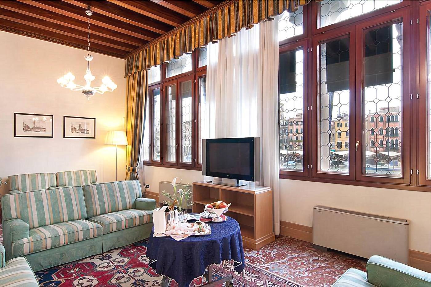 Foscari-Palace-Lobby-4