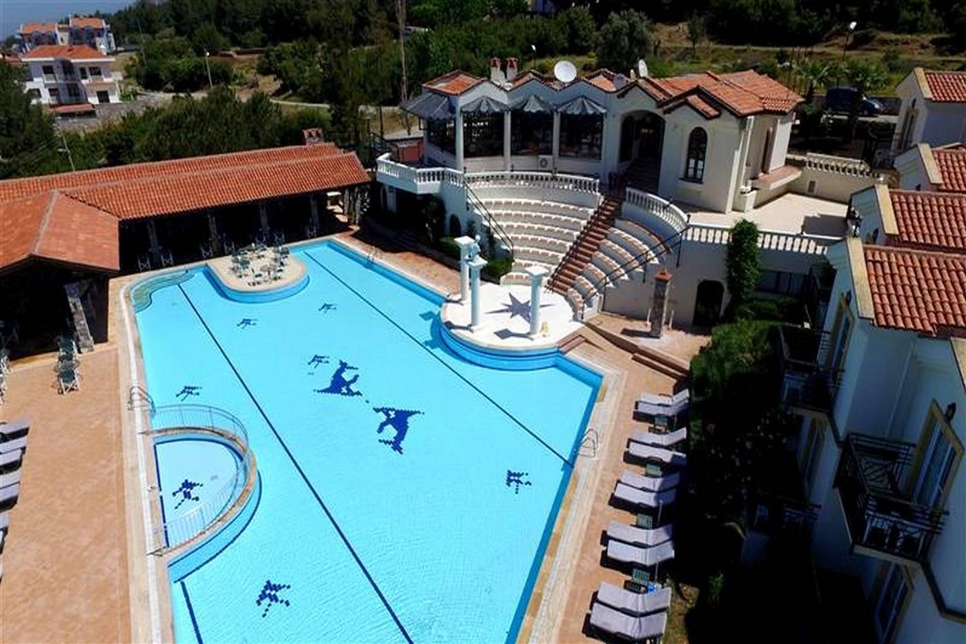 Edasu-Royal-Park-Artemisia-Club-Pool-1